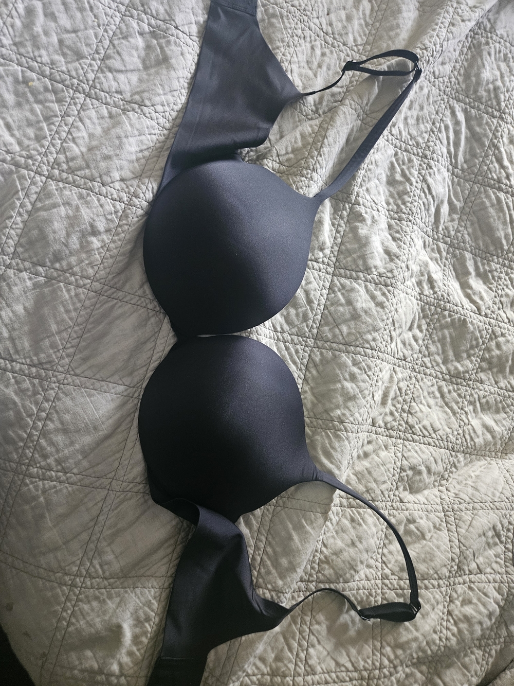 SKIMS Black Tear Drop Push Up Bra
